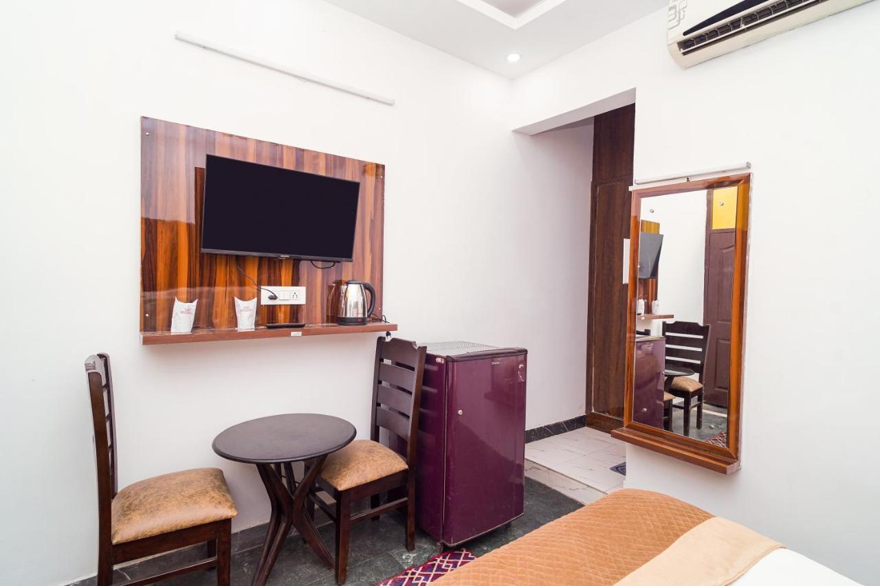 Golden Residency Hotel Új-Delhi Kültér fotó