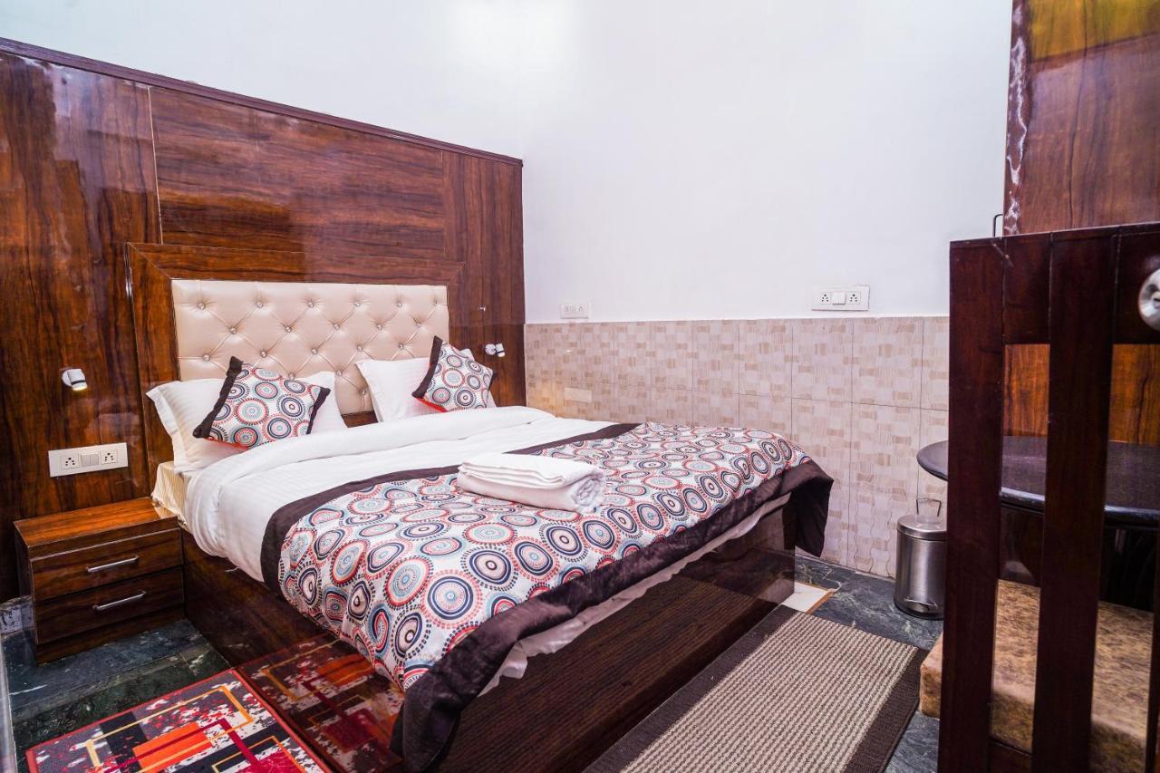 Golden Residency Hotel Új-Delhi Kültér fotó