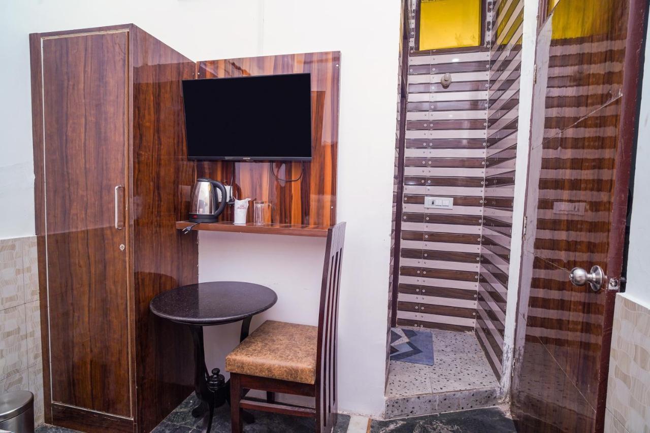 Golden Residency Hotel Új-Delhi Kültér fotó