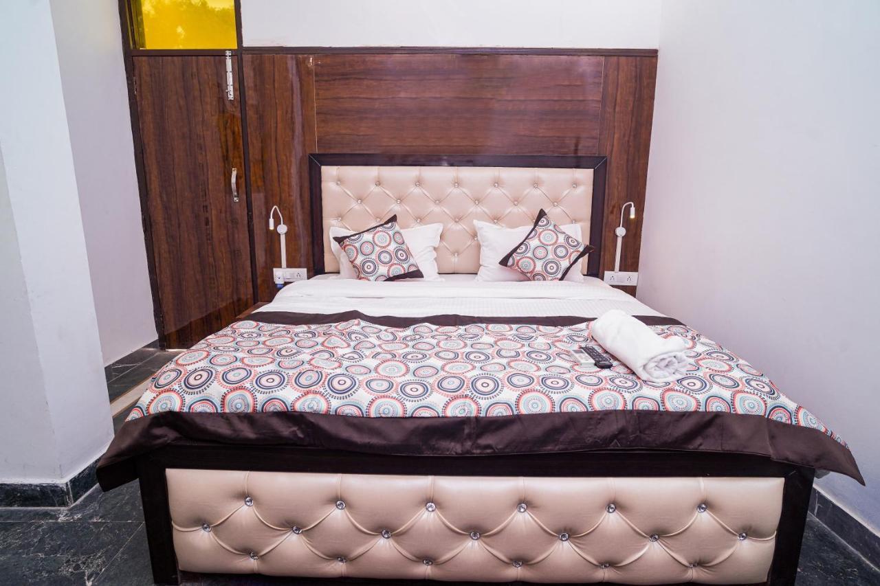 Golden Residency Hotel Új-Delhi Kültér fotó