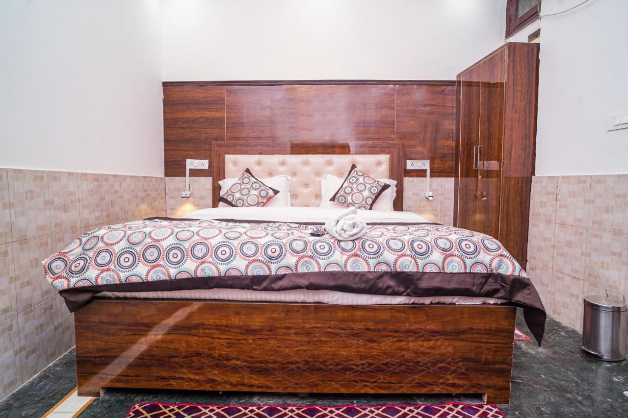 Golden Residency Hotel Új-Delhi Kültér fotó