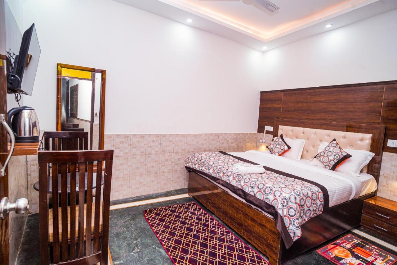 Golden Residency Hotel Új-Delhi Kültér fotó