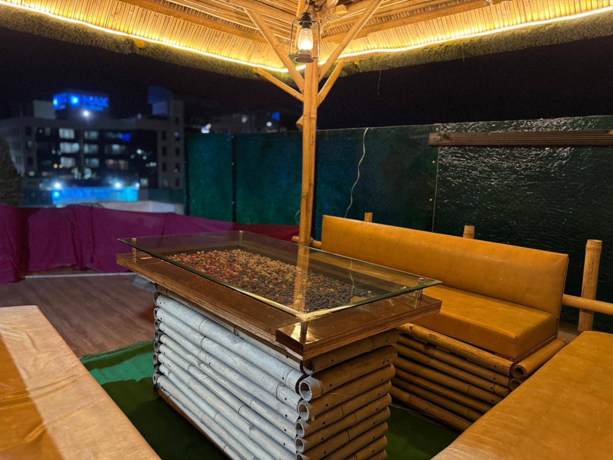 Golden Residency Hotel Új-Delhi Kültér fotó